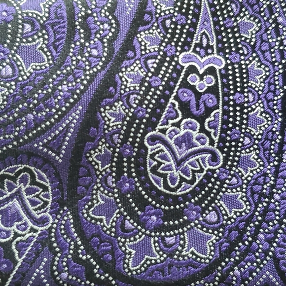 Perry Ellis portfolio necktie - Picture 2 of 8